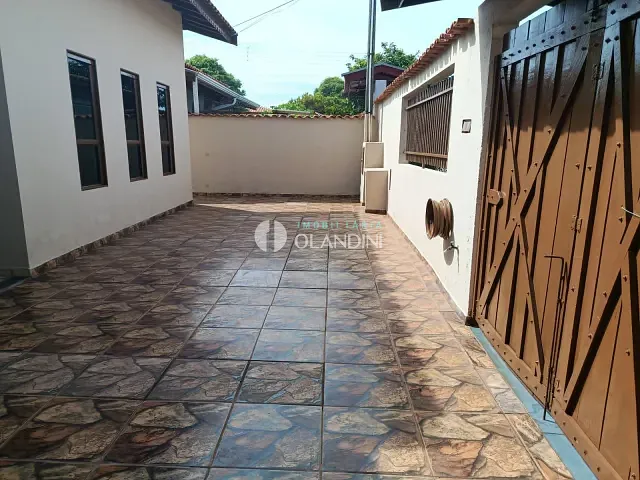 Casa com 275m² 3 quartos e 1 banheiro, para alugar, no bairro Jardim Europa em Artur Nogueira