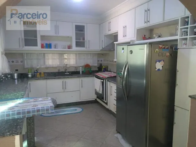 Casa com 500m² 3 quartos e 5 banheiros, à venda, no bairro Vila Carrão em São Paulo