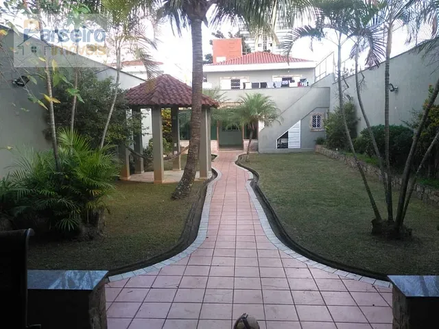 Casa com 500m² 3 quartos e 5 banheiros, à venda, no bairro Vila Carrão em São Paulo