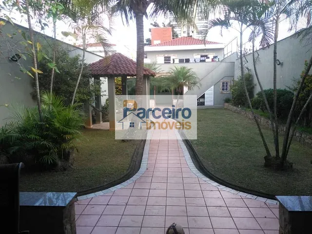 Casa com 500m² 3 quartos e 5 banheiros, à venda, no bairro Vila Carrão em São Paulo