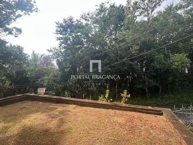 Casa com 500m² 3 quartos e 3 banheiros, à venda, no bairro Jardim Estancia Santana em Bragança Paulista