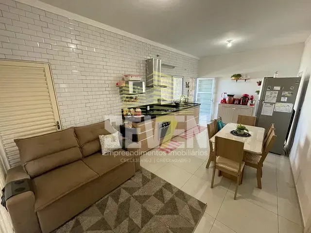 Casa com 209m² 2 quartos e 2 banheiros, à venda, no bairro Parque Júlio Nóbrega em Bauru