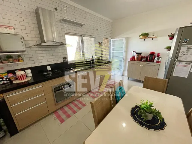 Casa com 209m² 2 quartos e 2 banheiros, à venda, no bairro Parque Júlio Nóbrega em Bauru