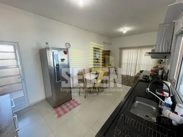 Casa com 209m² 2 quartos e 2 banheiros, à venda, no bairro Parque Júlio Nóbrega em Bauru