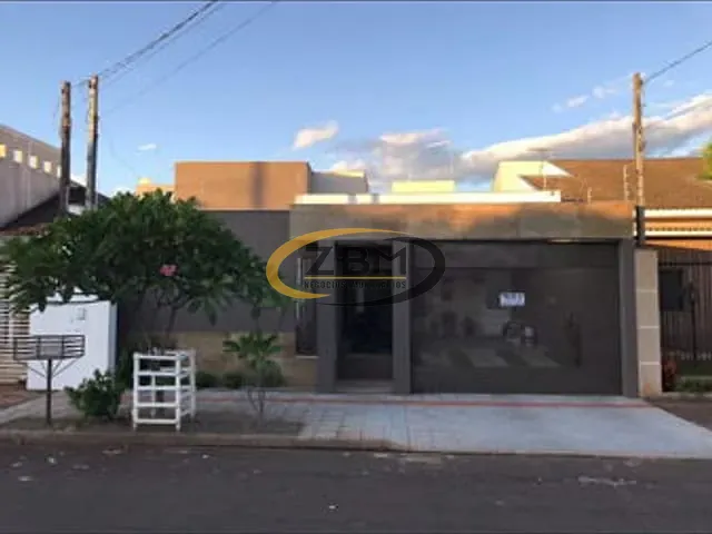 Casa com 250m² 3 quartos e 3 banheiros, à venda, no bairro Jardim Guararapes em Londrina