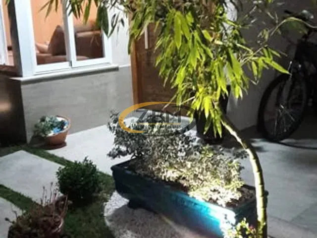 Casa com 250m² 3 quartos e 3 banheiros, à venda, no bairro Jardim Guararapes em Londrina