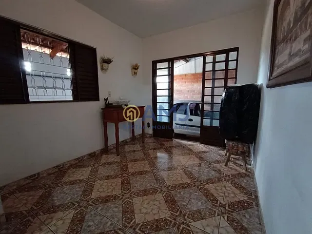 Casa com 230m² 2 quartos e 1 banheiro, à venda, no bairro Condomínio Das Esmeraldas em Goiânia