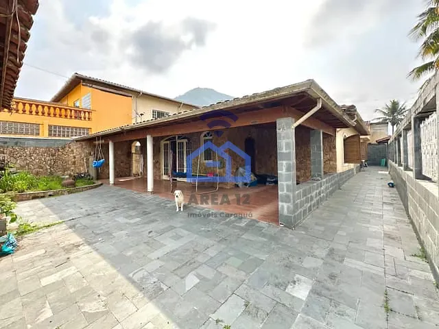 Casa com 390m² 3 quartos e 3 banheiros, à venda, no bairro Cidade Jardim em Caraguatatuba