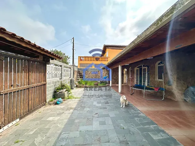 Casa com 390m² 3 quartos e 3 banheiros, à venda, no bairro Cidade Jardim em Caraguatatuba