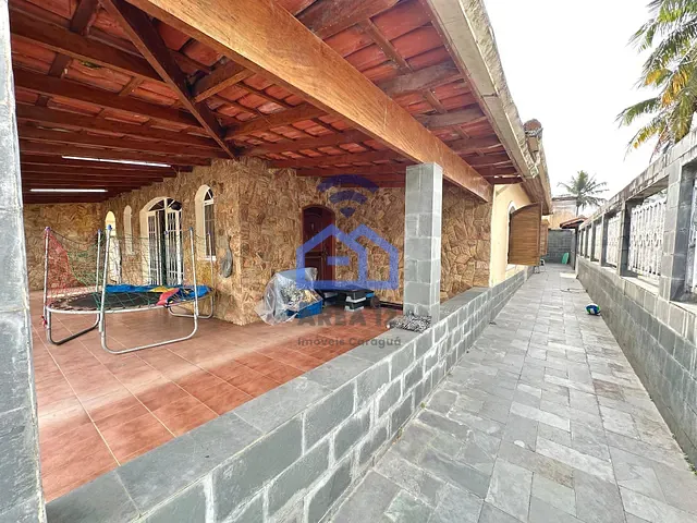 Casa com 390m² 3 quartos e 3 banheiros, à venda, no bairro Cidade Jardim em Caraguatatuba