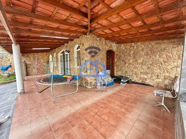 Casa com 390m² 3 quartos e 3 banheiros, à venda, no bairro Cidade Jardim em Caraguatatuba