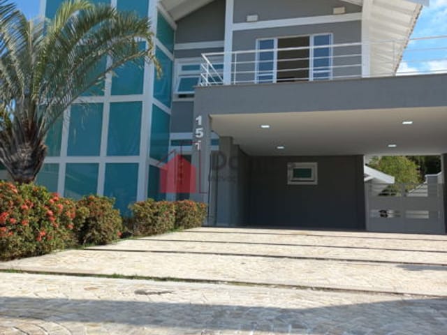 Casa com 681m², à venda, no bairro Taubaté Village em Taubaté