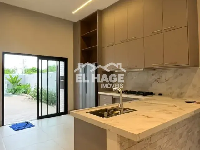 Casa com 275m² 3 quartos e 3 banheiros, à venda, no bairro Ribeirão do Lipa em Cuiabá
