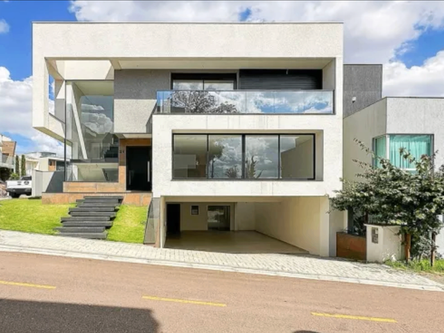 Casa com 351m² 3 quartos e 5 banheiros, à venda, no bairro Boa Vista em Curitiba