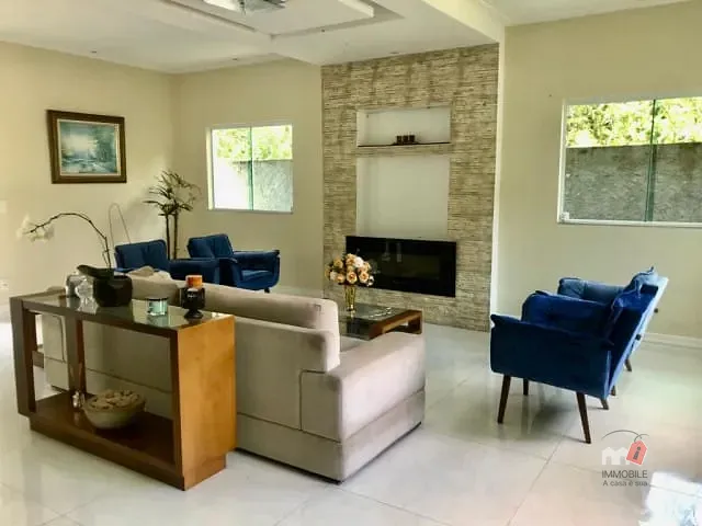 Casa com 760m², à venda, no bairro Quitandinha em Petrópolis