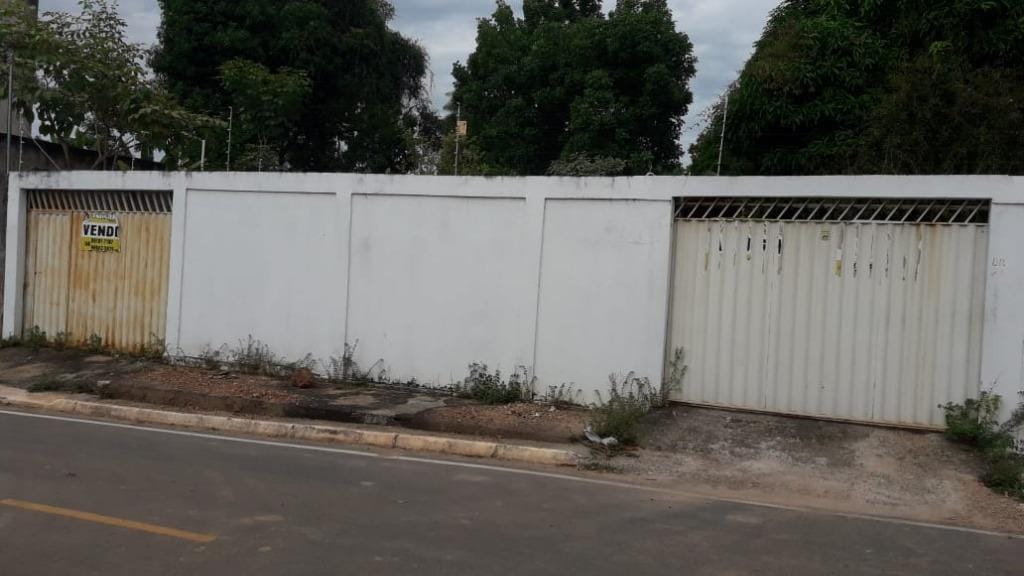 Casa à venda e aluguel com 3 quartos, 170m² - Foto 1