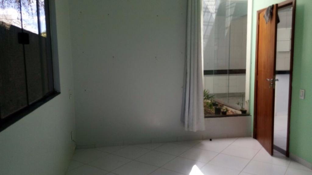 Casa à venda e aluguel com 3 quartos, 170m² - Foto 10
