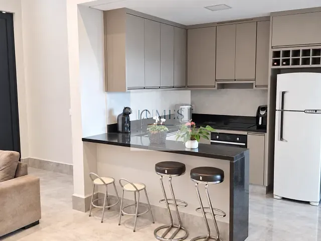 Casa com 310m² 4 quartos e 3 banheiros, à venda, no bairro Jardim Recanto das Águas em Nova Odessa