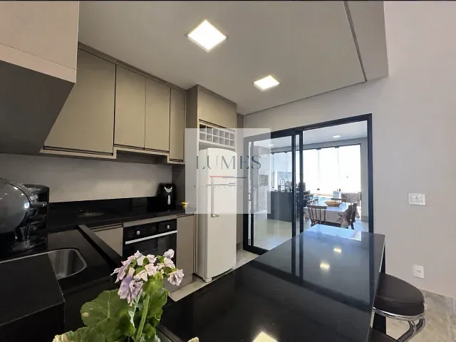 Casa com 310m² 4 quartos e 3 banheiros, à venda, no bairro Jardim Recanto das Águas em Nova Odessa