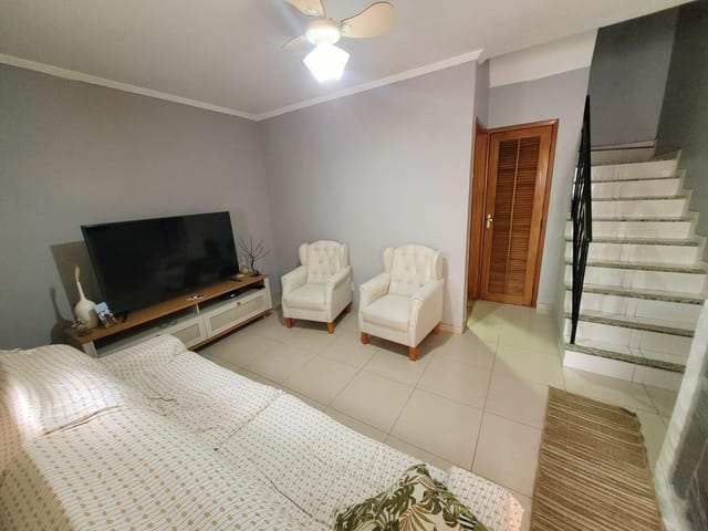 Casa com 74m² 2 quartos e 3 banheiros, à venda, no bairro Vila Valqueire em Rio de Janeiro