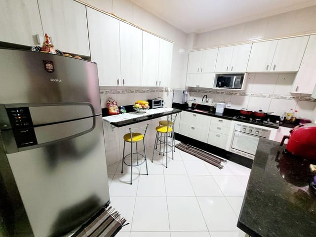 Casa com 74m² 2 quartos e 3 banheiros, à venda, no bairro Vila Valqueire em Rio de Janeiro