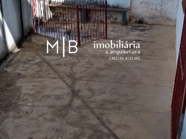 Casa 2 quartos e 1 banheiro, à venda, no bairro LEONARDO em CATAGUASES