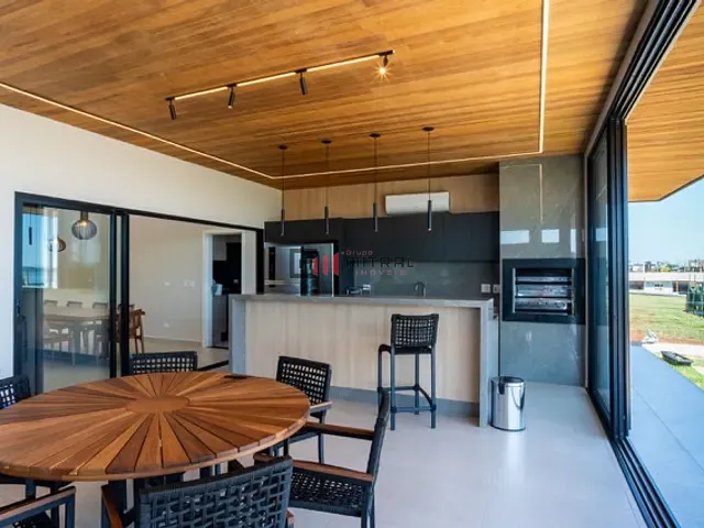 Casa 4 quartos e 5 banheiros, à venda, no bairro Paranagi em Sertaneja
