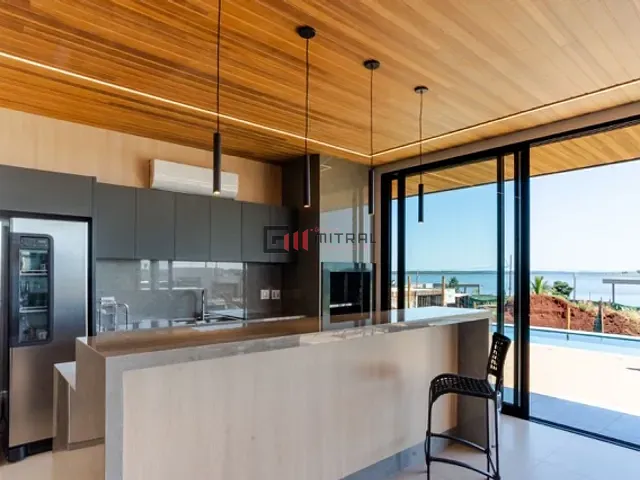 Casa 4 quartos e 5 banheiros, à venda, no bairro Paranagi em Sertaneja
