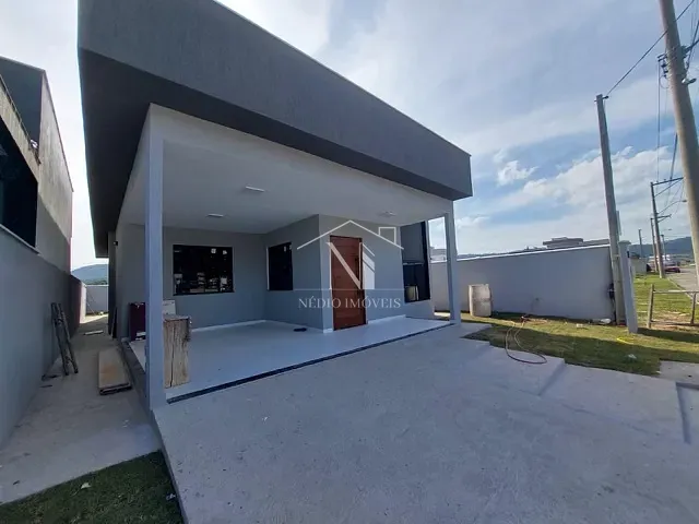 Casa com 240m² 3 quartos e 2 banheiros, à venda, no bairro Ubatiba em Maricá