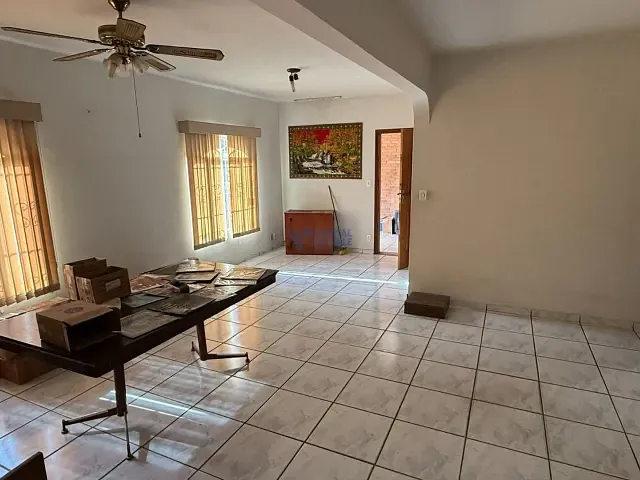Casa com 637m² 4 quartos e 4 banheiros, à venda, no bairro Jardim das Indústrias em São José dos Campos