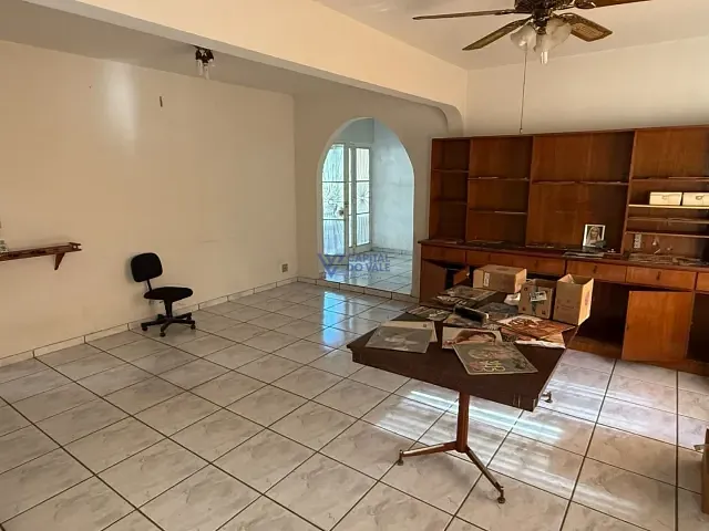 Casa com 637m² 4 quartos e 4 banheiros, à venda, no bairro Jardim das Indústrias em São José dos Campos