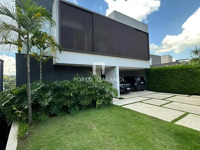 Casa com 468m² 4 quartos e 6 banheiros, à venda, no bairro Condomínio Residencial Fazenda Santa Helena em Bragança Paulista
