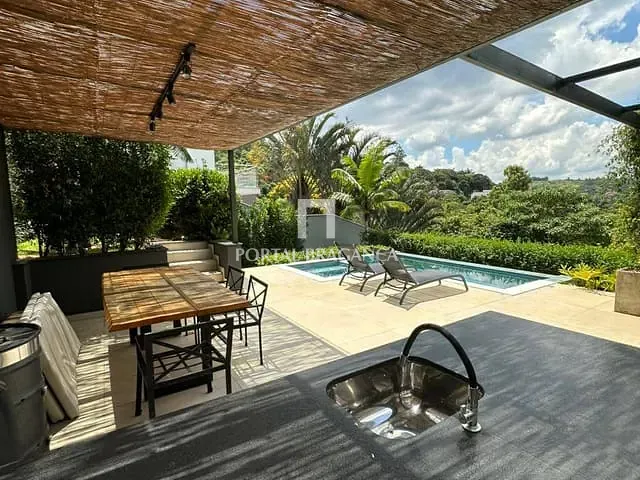 Casa com 468m² 4 quartos e 6 banheiros, à venda, no bairro Condomínio Residencial Fazenda Santa Helena em Bragança Paulista