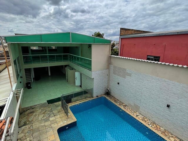 Casa 5 quartos e 4 banheiros, à venda, no bairro Providência em Belo Horizonte