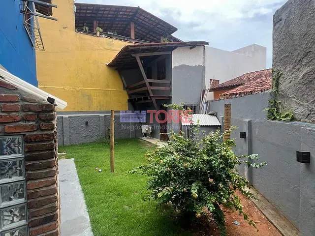 Casa 5 quartos e 4 banheiros, para alugar, no bairro Pontal em Ilhéus