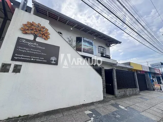 Casa com 162m² 4 quartos e 2 banheiros, à venda, no bairro São Judas em Itajaí