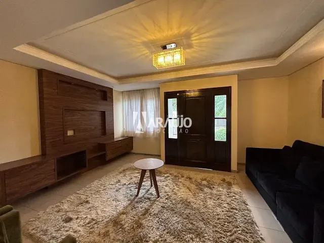 Casa com 500m² 4 quartos e 4 banheiros, para alugar, no bairro Dom Bosco em Itajaí