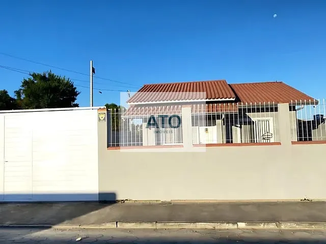 Casa com 390m² 3 quartos e 3 banheiros, à venda, no bairro Universitário em Tijucas