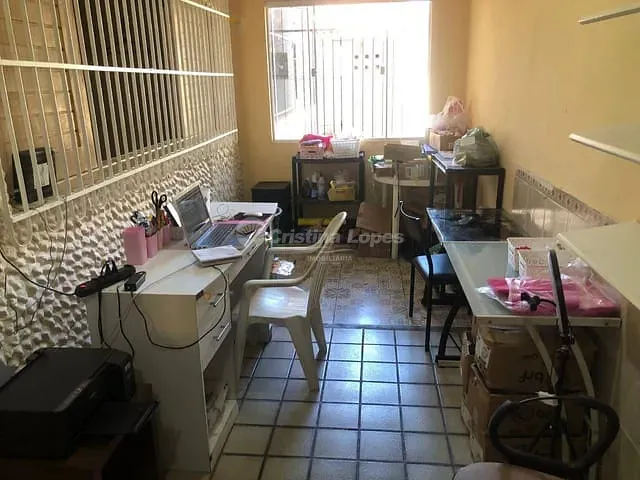 Casa com 390m² 3 quartos e 3 banheiros, à venda, no bairro Cristo Rei em Teresina