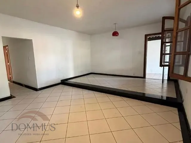 Casa 3 quartos e 3 banheiros, à venda, no bairro Bela Vista em Ipatinga