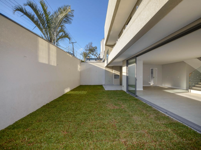 Casa com 298m² 3 quartos e 4 banheiros, à venda, no bairro Boa Vista em Curitiba