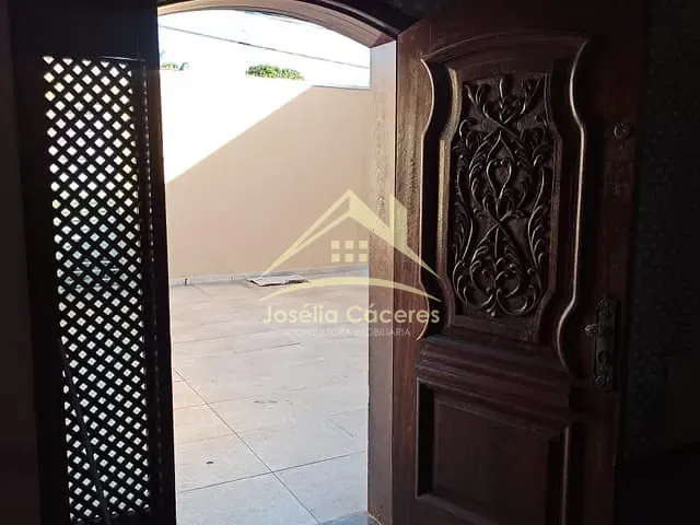 Casa com 360m² 4 quartos e 3 banheiros, à venda, no bairro Jardim Cuiabá em Cuiabá