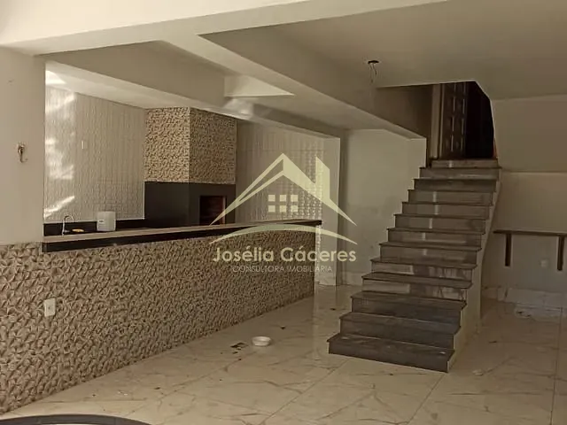 Casa com 360m² 4 quartos e 3 banheiros, à venda, no bairro Jardim Cuiabá em Cuiabá