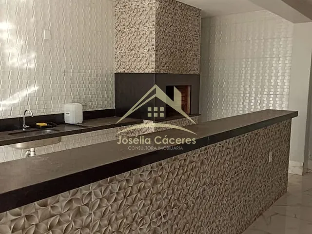 Casa com 360m² 4 quartos e 3 banheiros, à venda, no bairro Jardim Cuiabá em Cuiabá