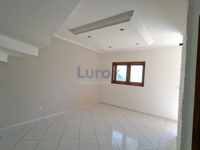 Casa com 341m² 3 quartos e 3 banheiros, para alugar, no bairro Condomínio Residencial São Joaquim em Valinhos