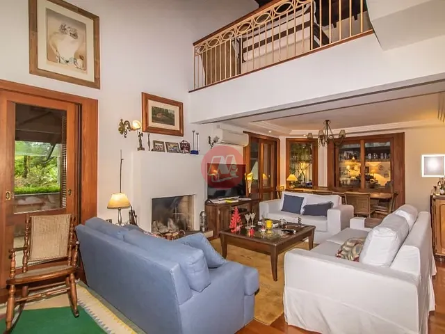 Casa com 100m² 3 quartos e 4 banheiros, à venda, no bairro Boa Vista em Porto Alegre