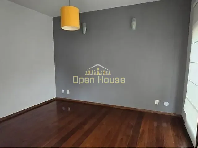 Casa com 357m² 4 quartos e 2 banheiros, à venda, no bairro Jardim Amália em Volta Redonda