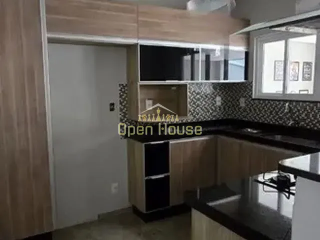 Casa com 357m² 4 quartos e 2 banheiros, à venda, no bairro Jardim Amália em Volta Redonda