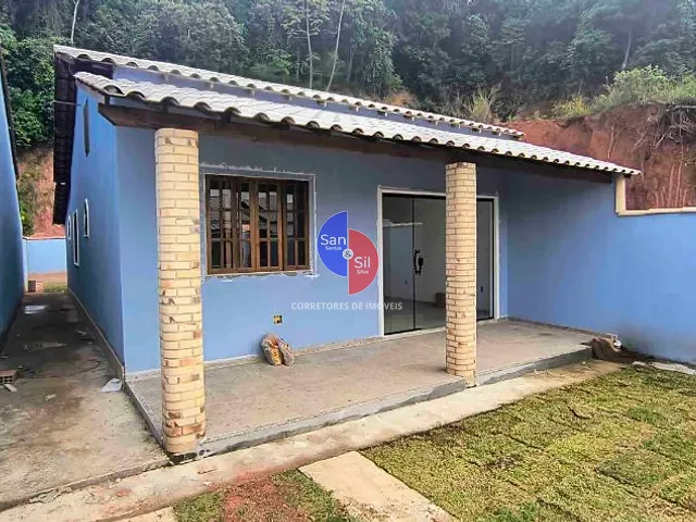 Casa 2 quartos e 1 banheiro, à venda, no bairro Baía Branca (Praia de Mauá) em Magé