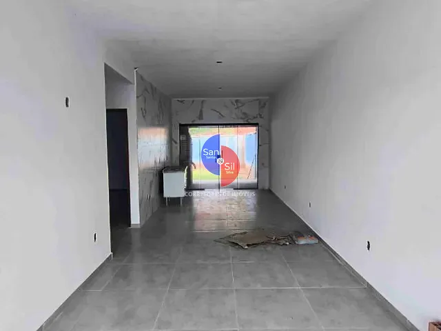 Casa 2 quartos e 1 banheiro, à venda, no bairro Baía Branca (Praia de Mauá) em Magé